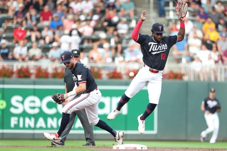 Alonso, Henderson, Encarnacion-Strand homer in Orioles win over Twins